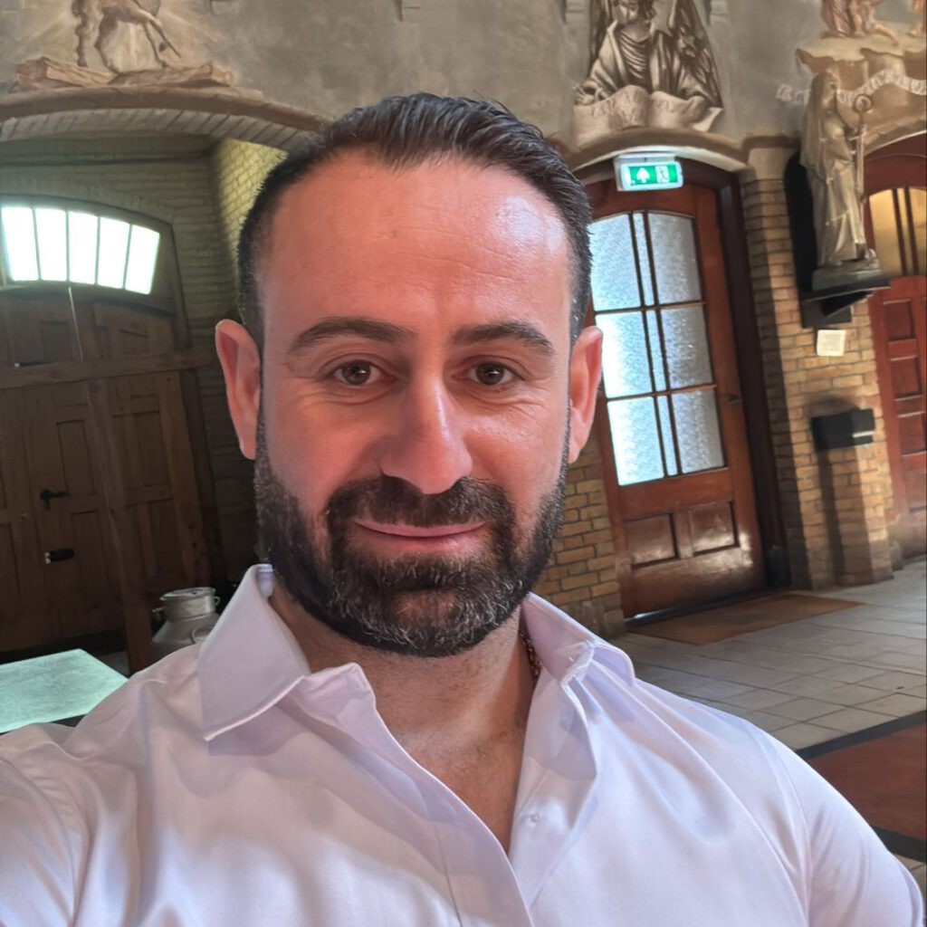 بيتر كوركيس